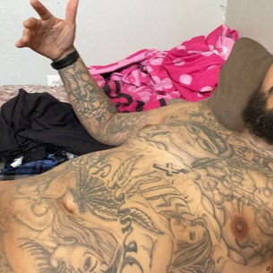 Hornykaez69