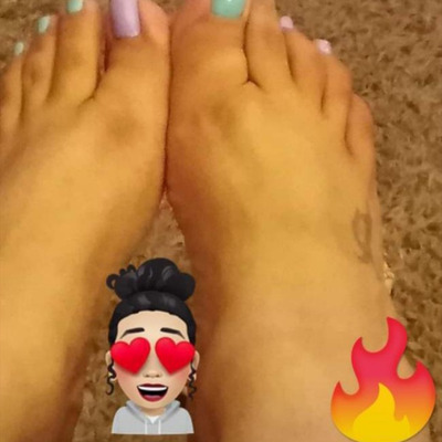 Cheeksnfeets