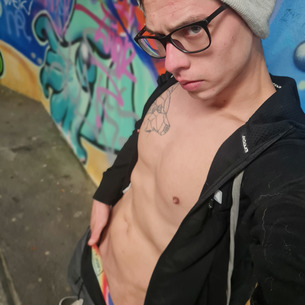 Mikeyxnude